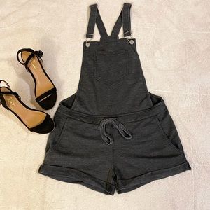 NWT Z Supply knit short overalls with drawstring waist.